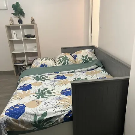 Pres De La Defense *